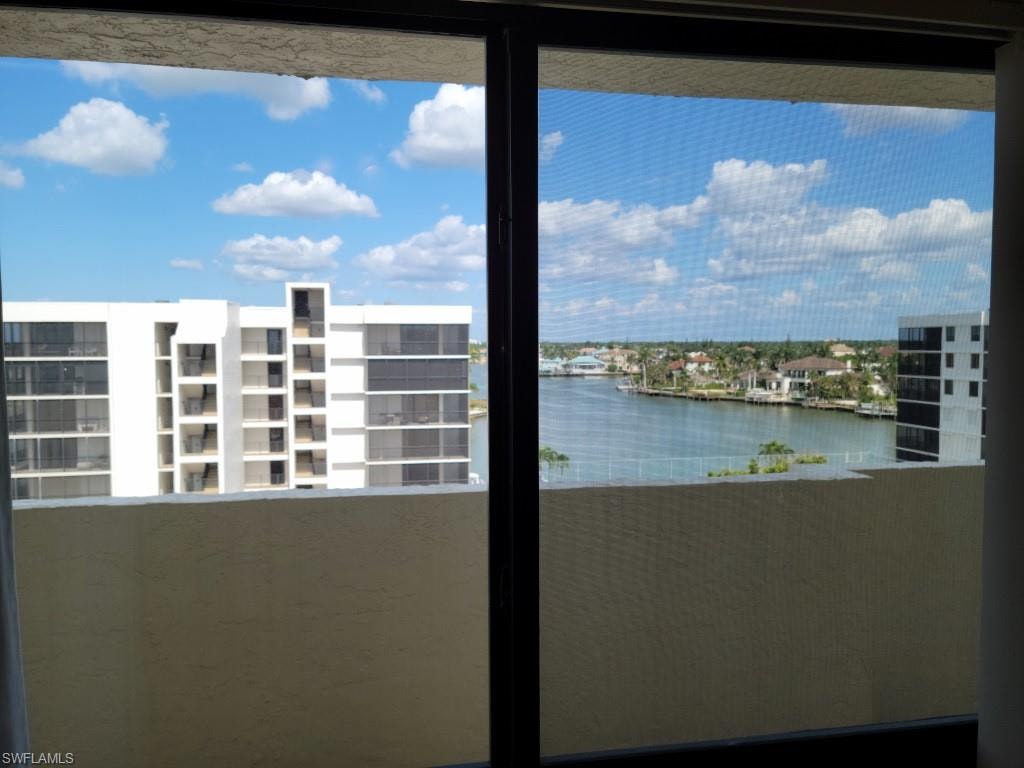 Twin bedroom view