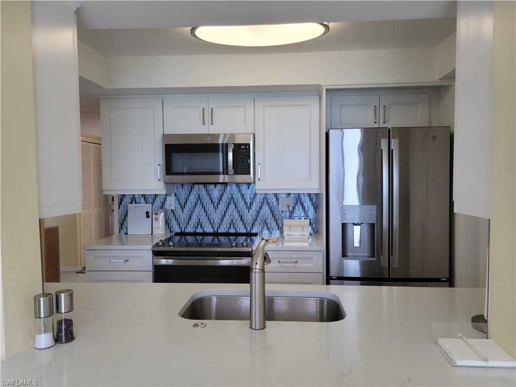 Kitchen pass thru from dining room