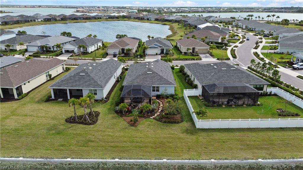 15877 Shoreline DR photo 34