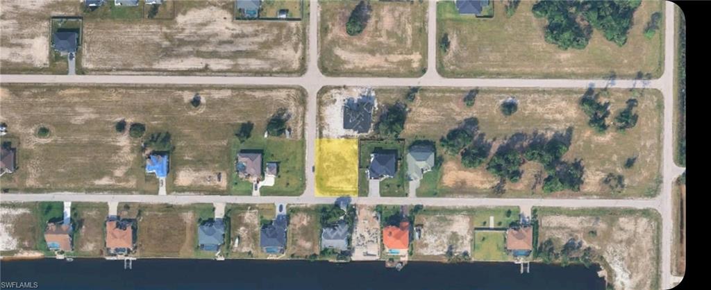 Aerial map of property and surrounding area