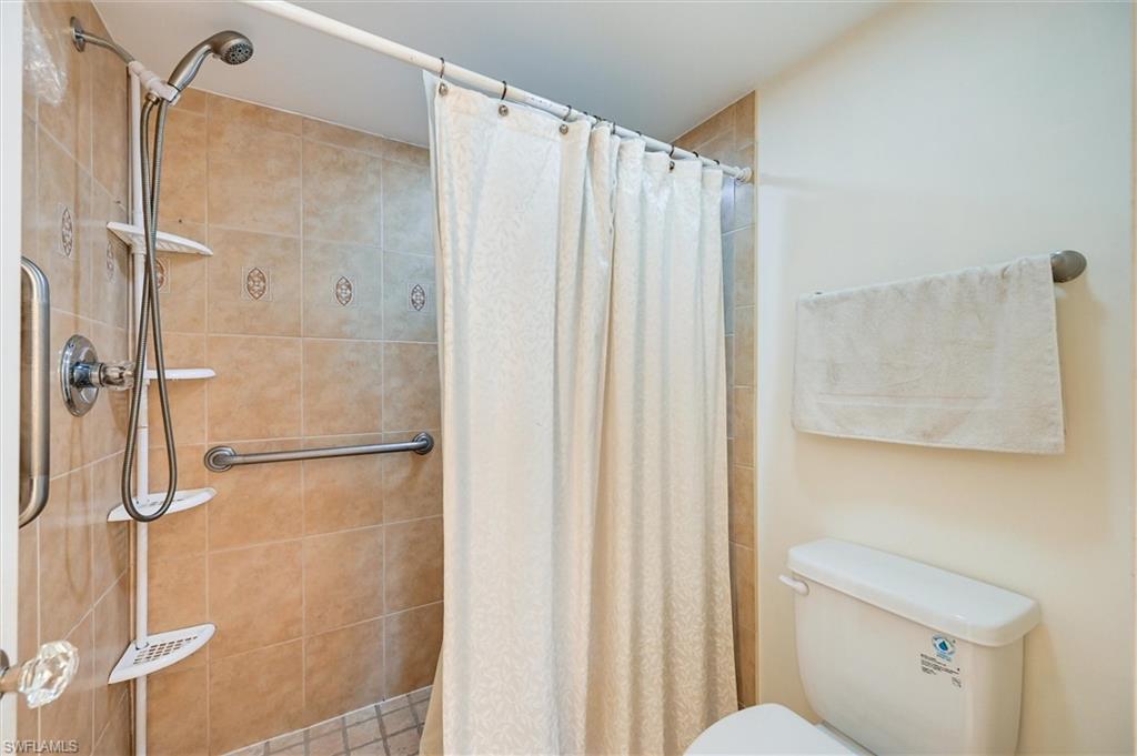 3032 Sandpiper Bay CIR G205 photo 25