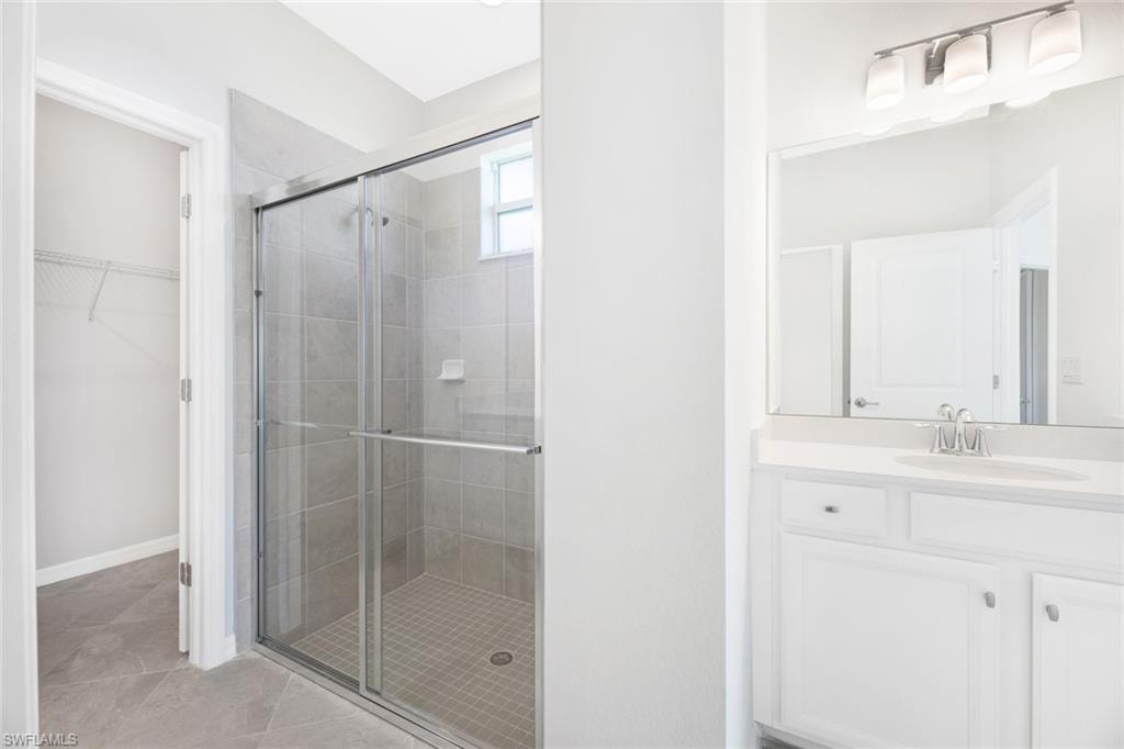 2672 Vine AVE photo 23