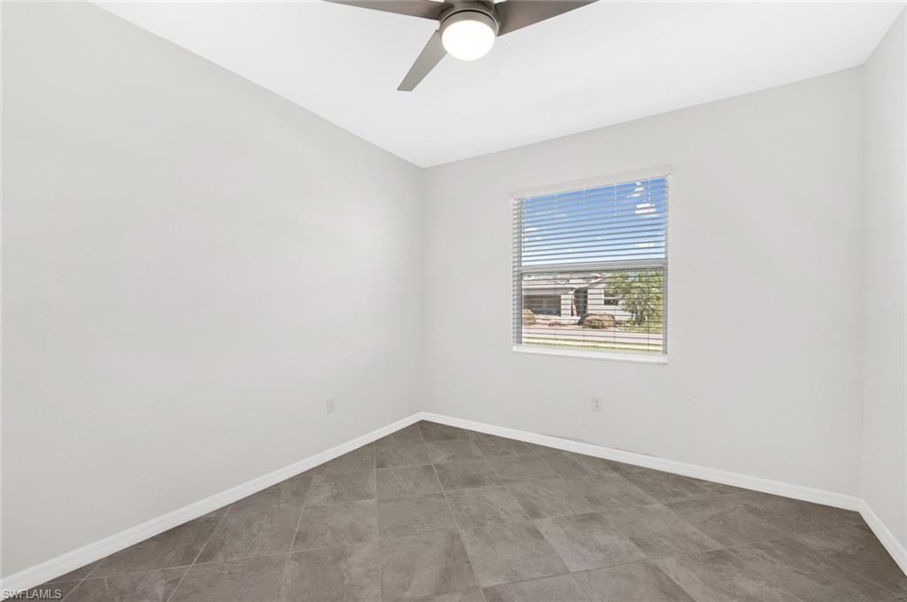 2672 Vine AVE photo 16