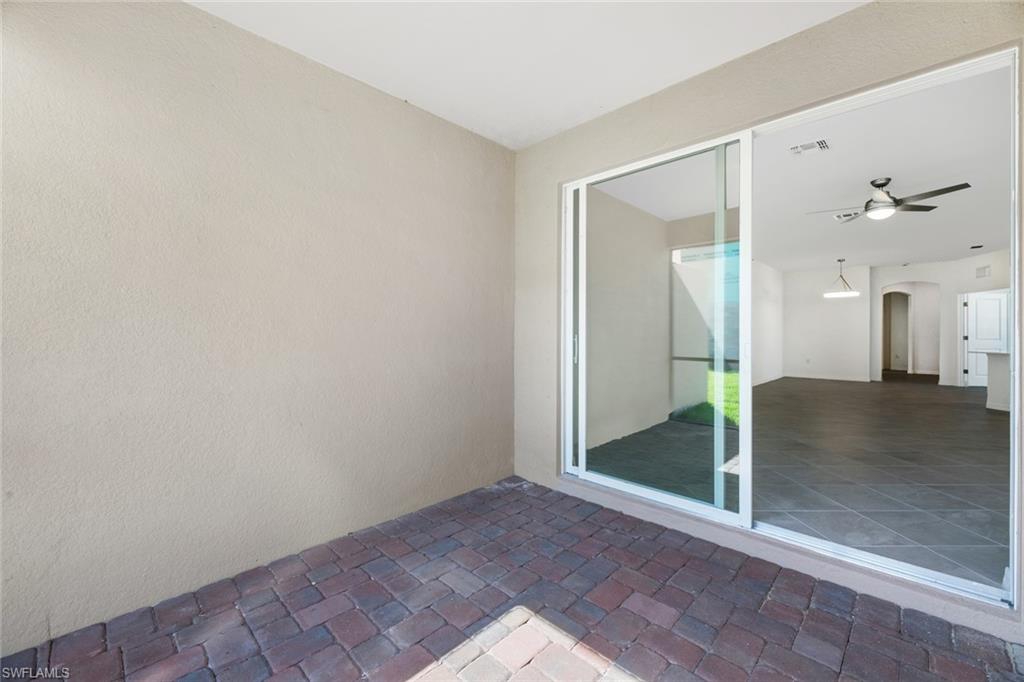 2672 Vine AVE photo 26