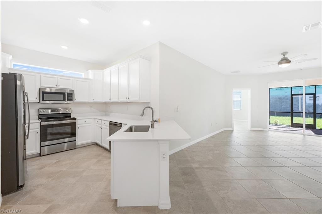 2672 Vine AVE