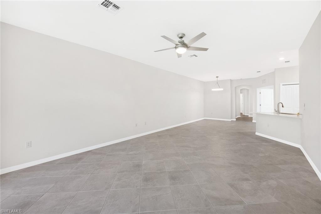 2672 Vine AVE photo 14