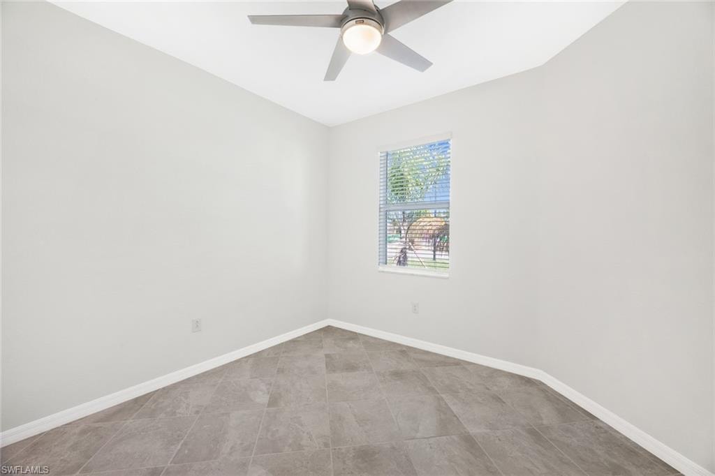 2672 Vine AVE photo 15