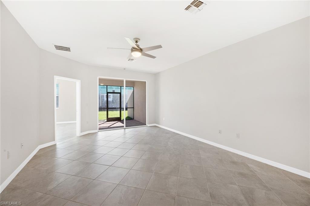 2672 Vine AVE photo 11