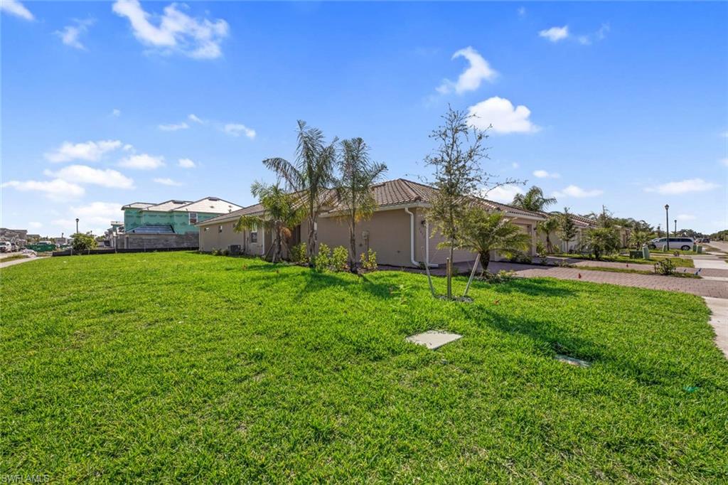 2672 Vine AVE