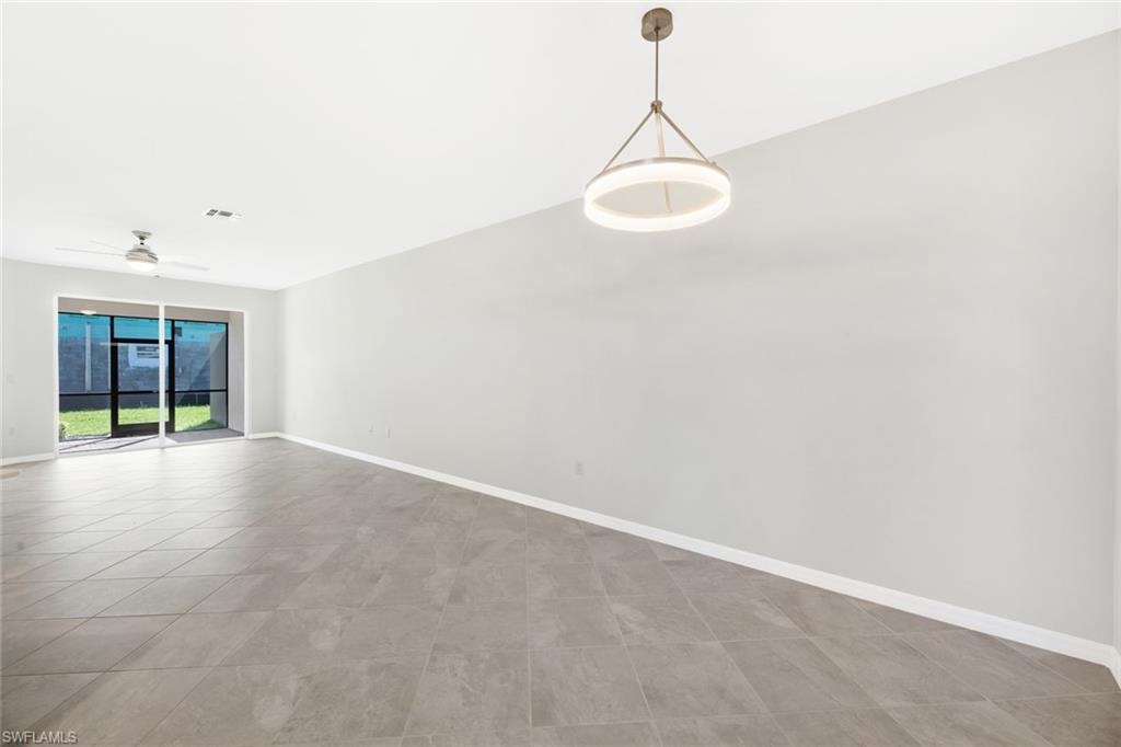 2672 Vine AVE photo 8