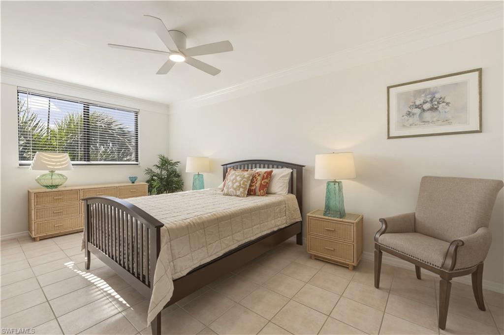 801 River Point DR 303A photo 16