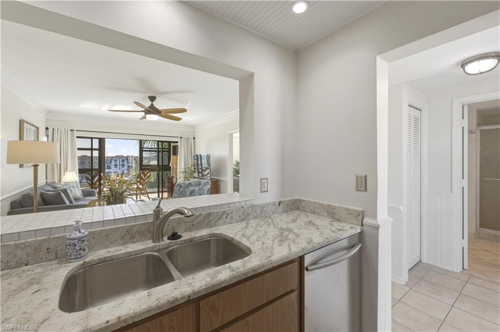 801 River Point DR 303A photo 7