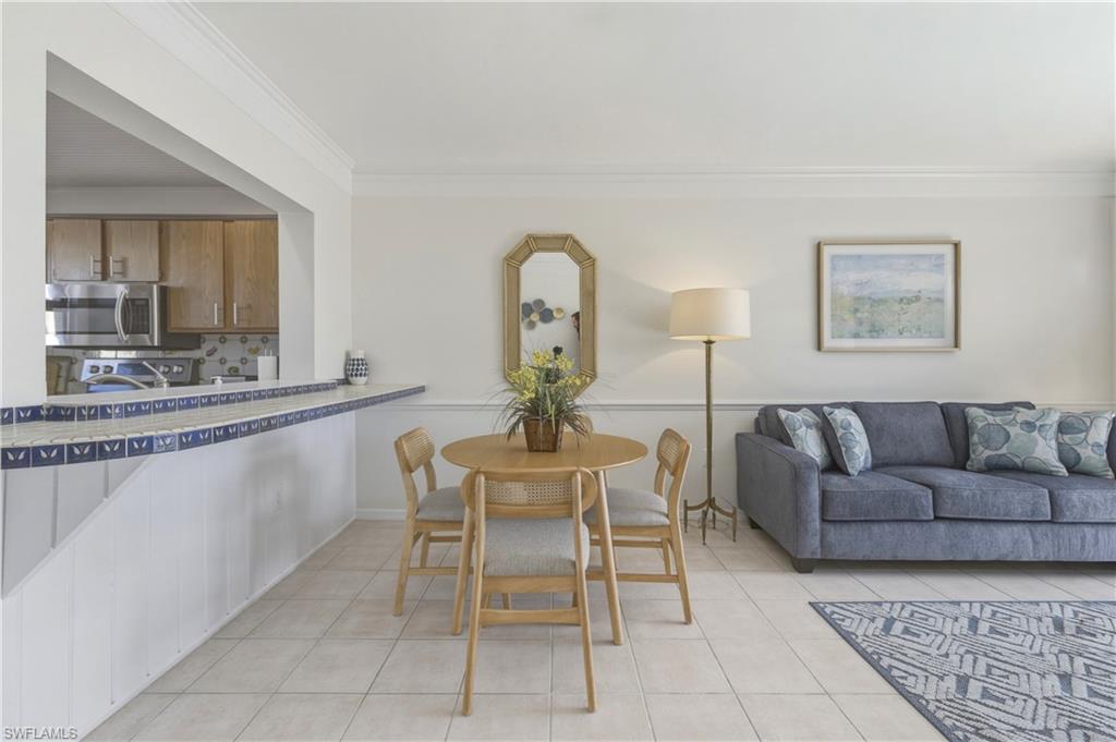 801 River Point DR 303A photo 10