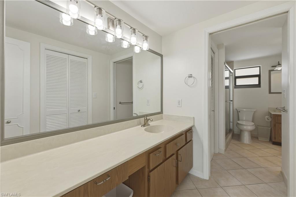801 River Point DR 303A photo 19