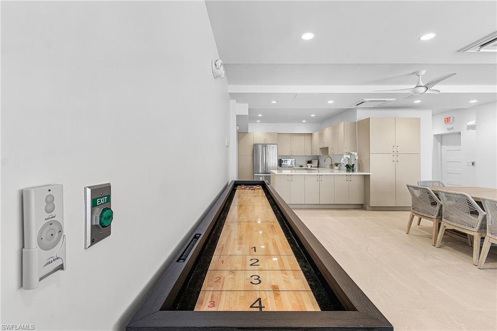 Shuffleboard table