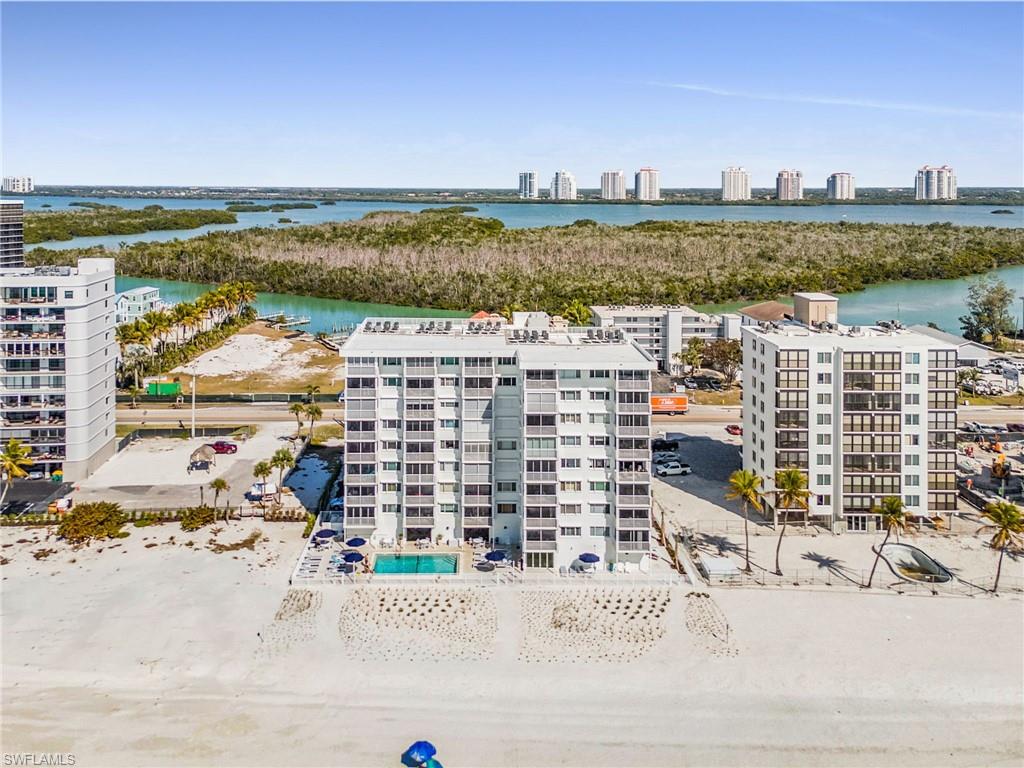 Egret 803 enjoys both Beach and Bay views.