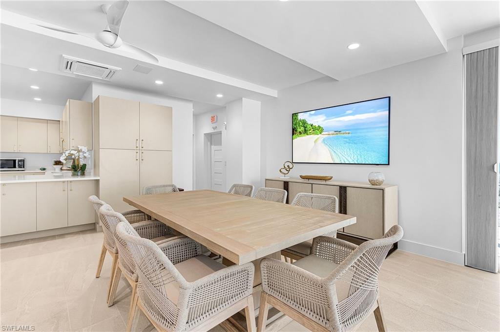 Large screen flat tv for you to enjoy sporting events and more at The Egret. Community wide internet access at club and pool and cable tv in clubroom available for all residents.