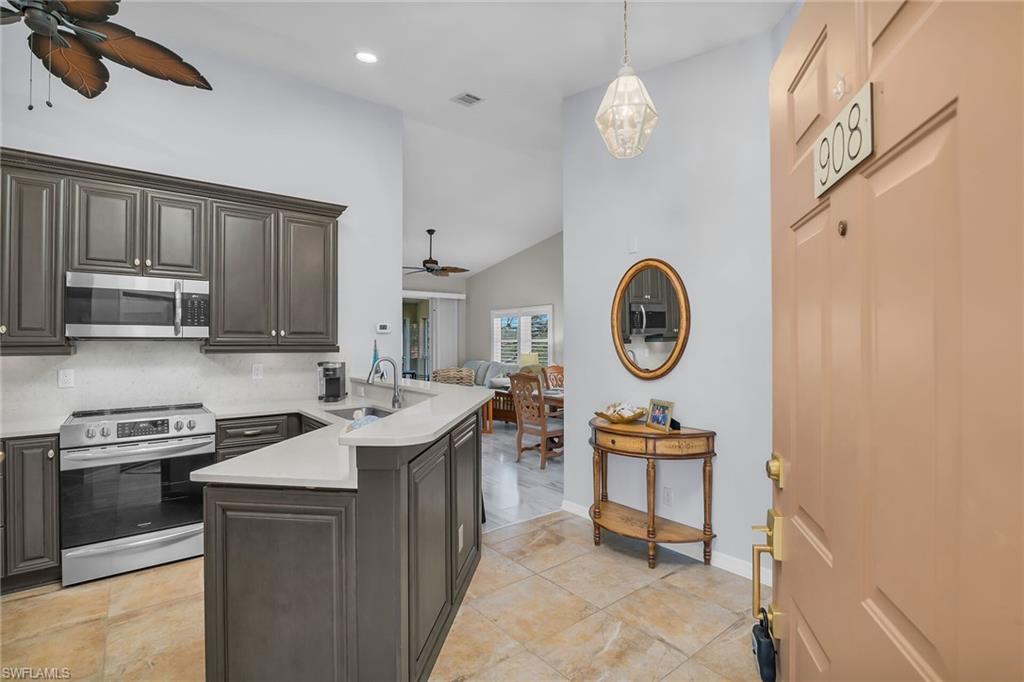 194 Newport DR 908 photo 10