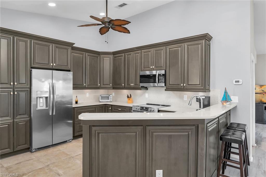 194 Newport DR 908 photo 11