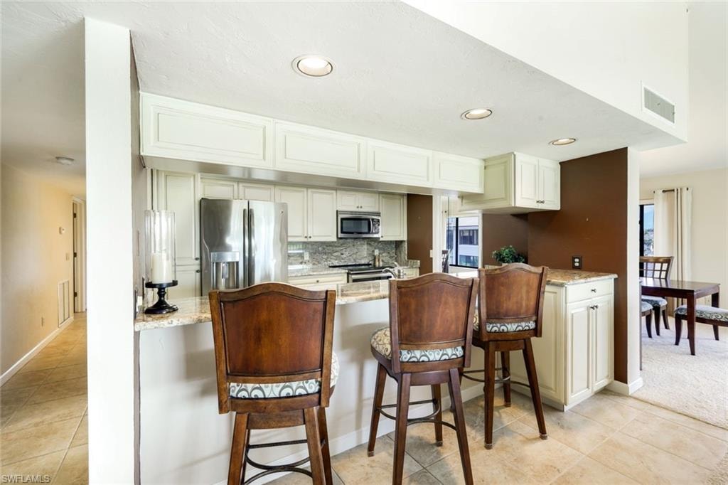 Breakfast Bar
