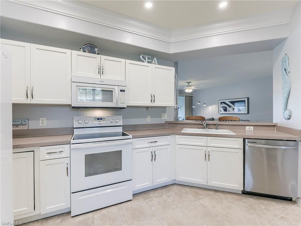 9241 Spring Run BLVD 2206 photo 19