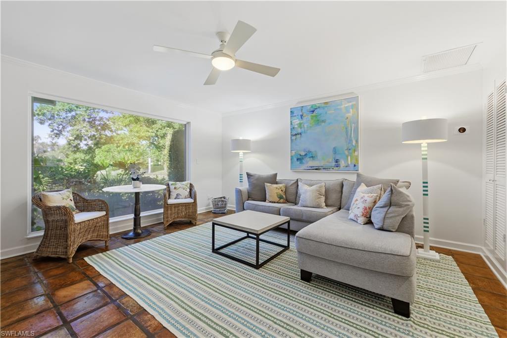 2700 Lantern LN photo 23