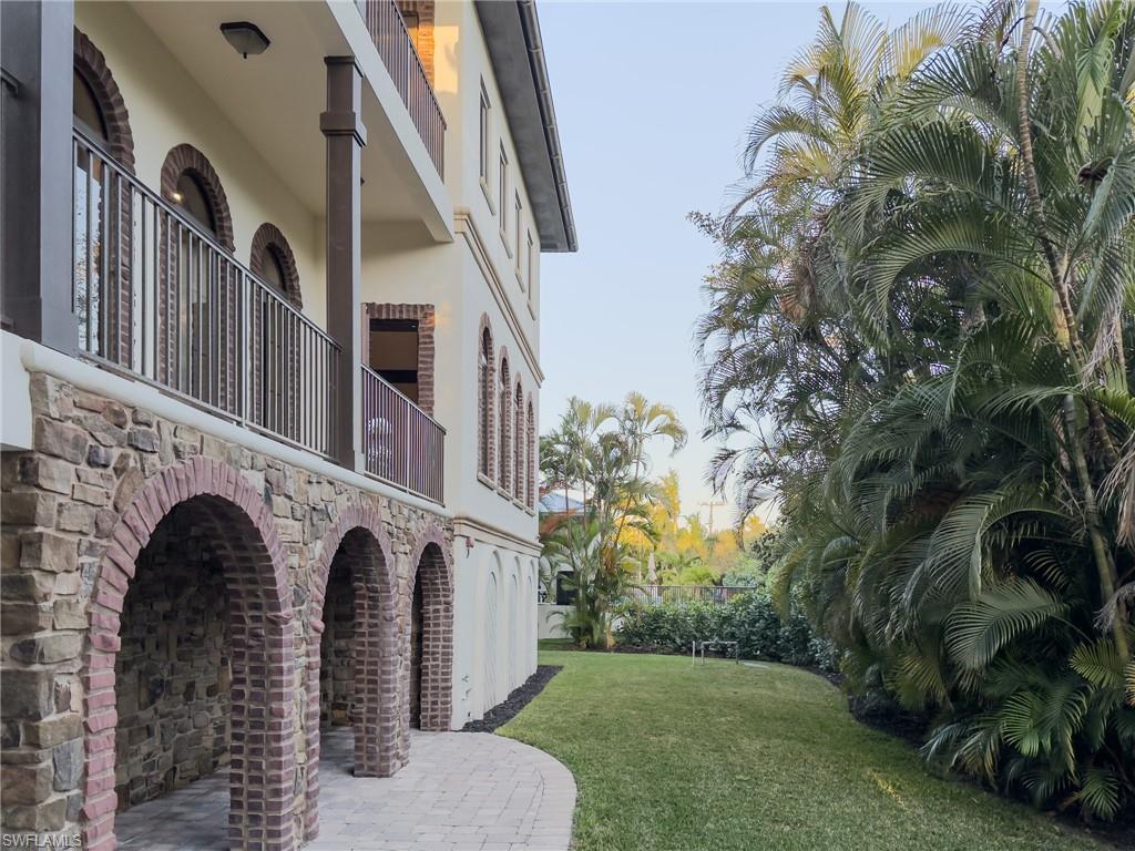 200 Golf DR photo 48