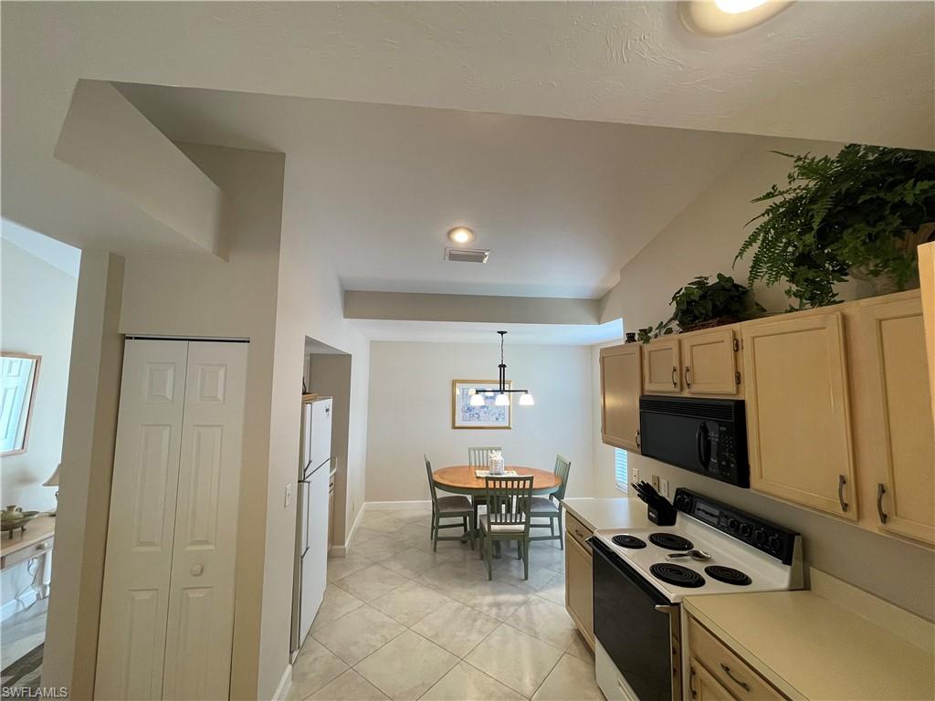 440 Wiggins Lake CT 201 photo 6