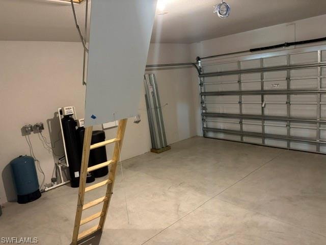 2049 NE 24th TER photo 13