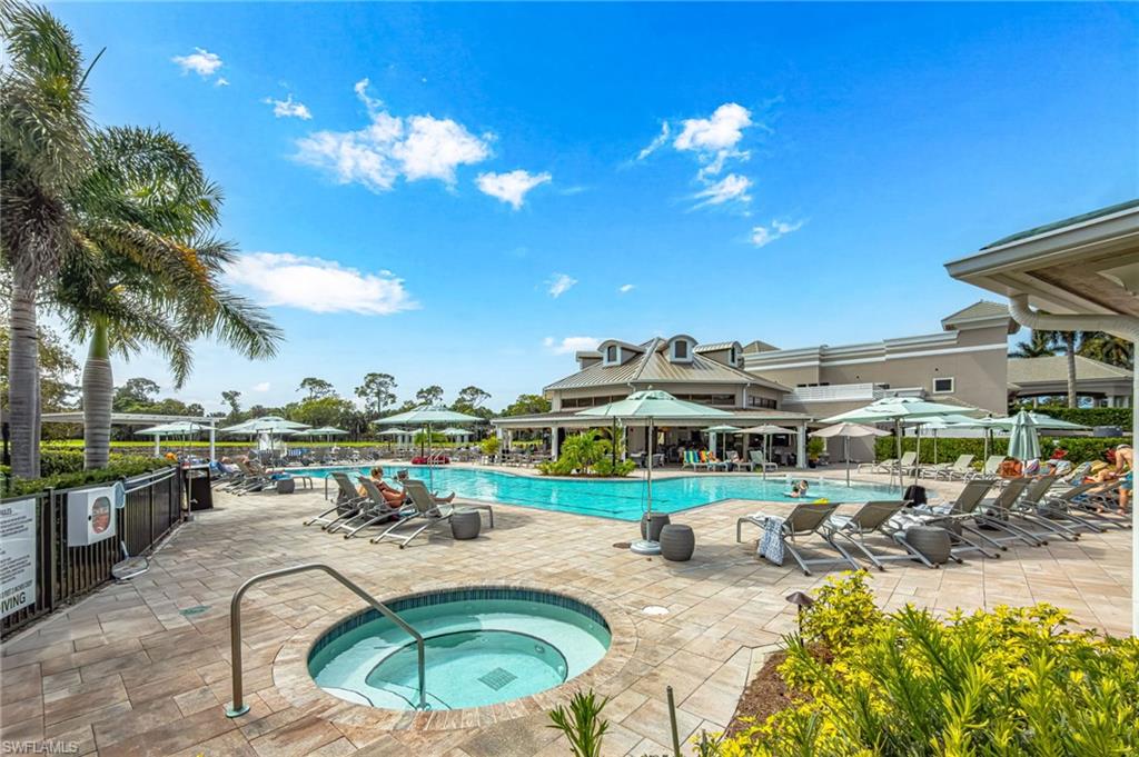 Clubhouse Pool & Spa Features