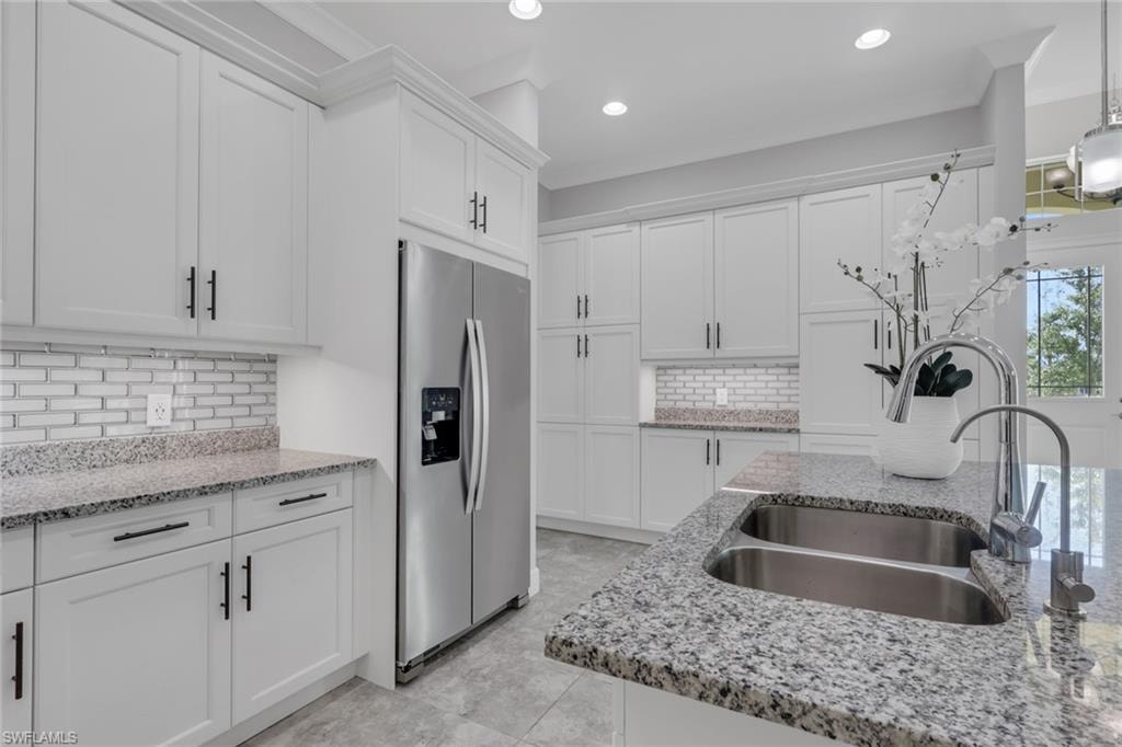 6933 Saona CT photo 12