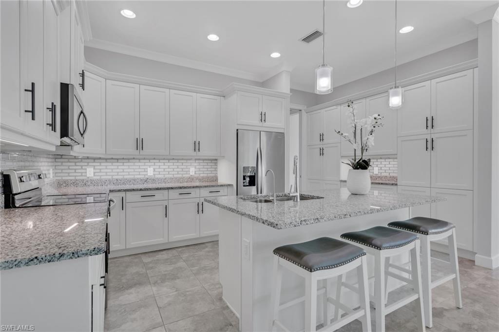 6933 Saona CT photo 9