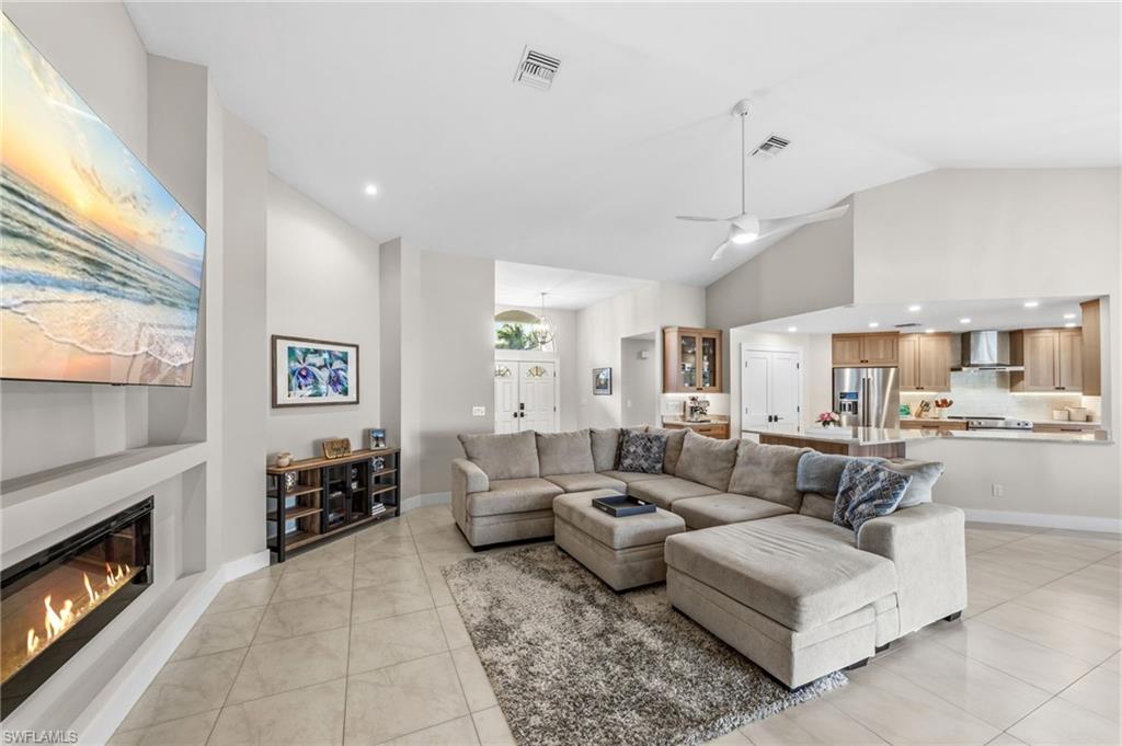 4724 Riverside DR photo 7