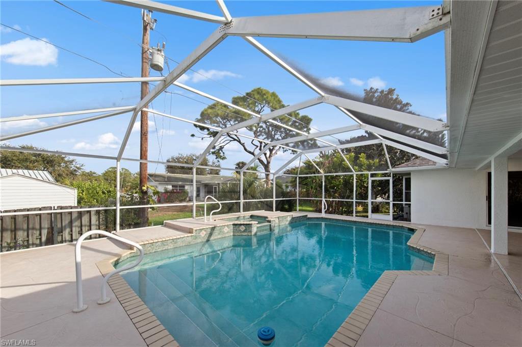 4724 Riverside DR photo 32