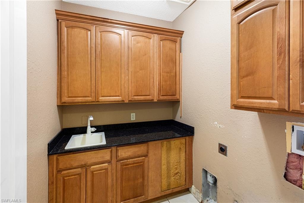 11913 Princess Grace CT photo 39