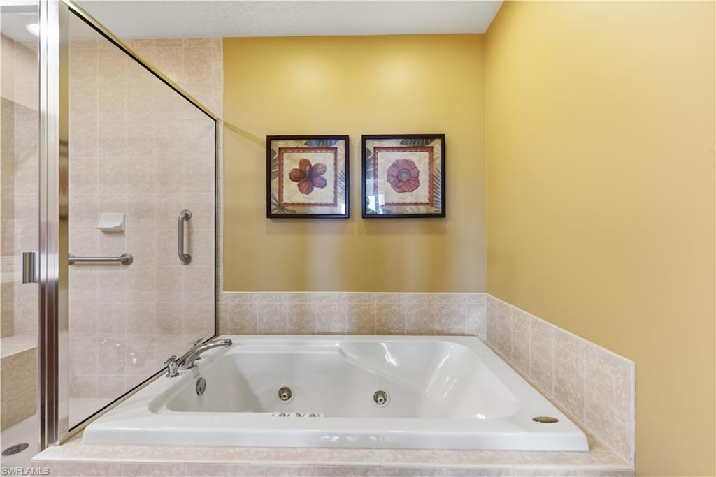 2748 Tiburon BLVD E C404 photo 26