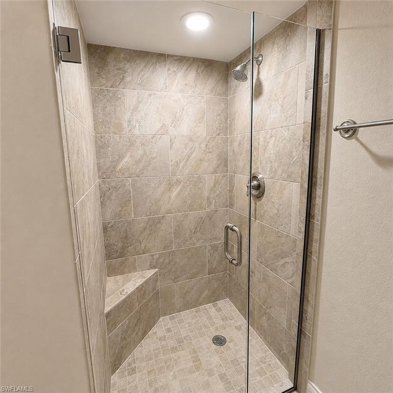 2264 Winkler AVE 202 photo 16