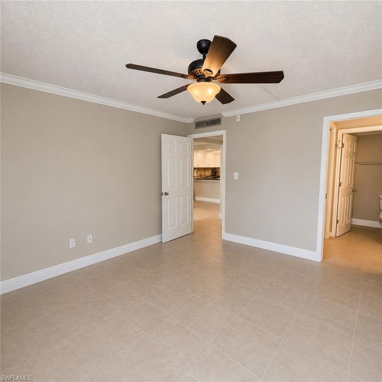 2264 Winkler AVE 202 photo 12