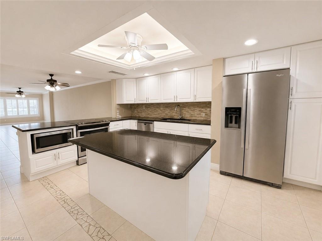 2264 Winkler AVE 202
