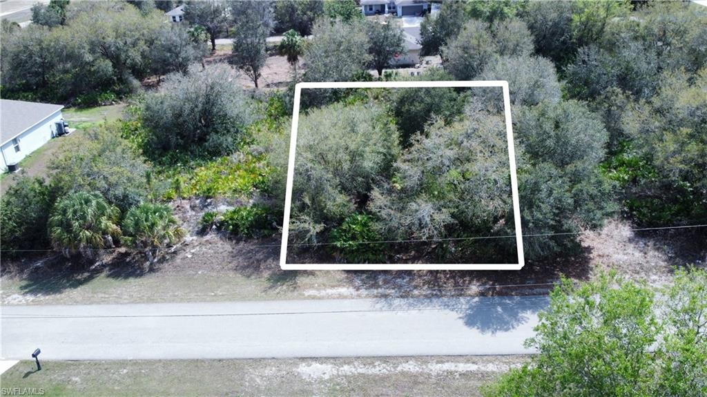 Aerial view of property's location with property boundaries highlighted