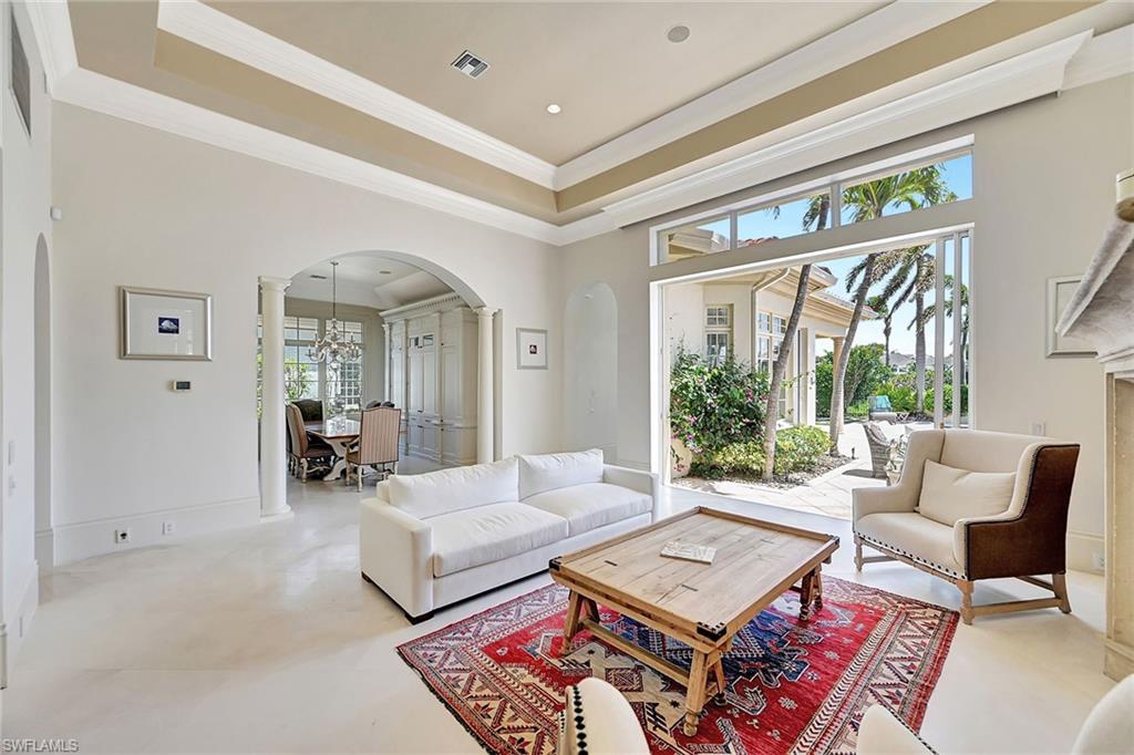 2052 Isla Vista LN photo 6
