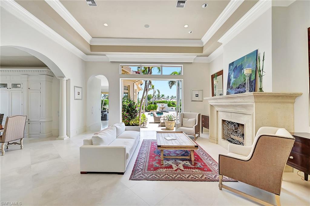 2052 Isla Vista LN