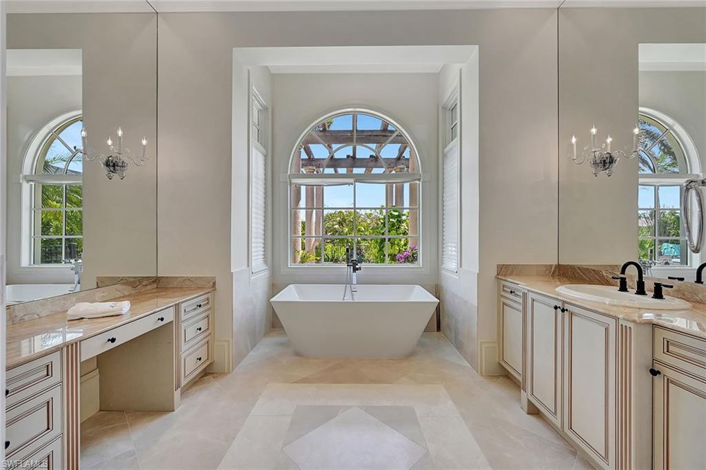 1 of 2 ensuite baths