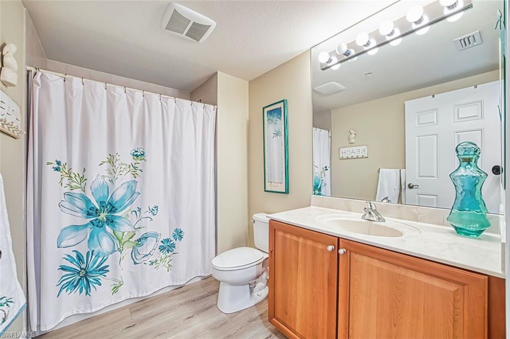 Guest_BA_#3_w_tub__shower