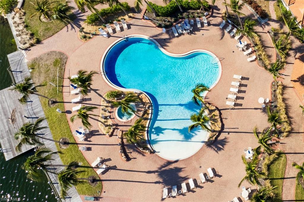Ariel_pool__spa_view