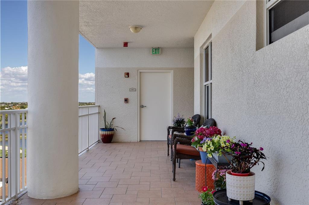 14250 Royal Harbour CT 818 photo 39