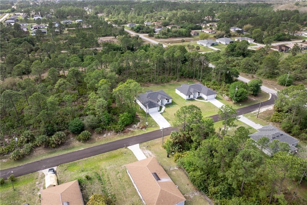 Bird's eye view with a residential view