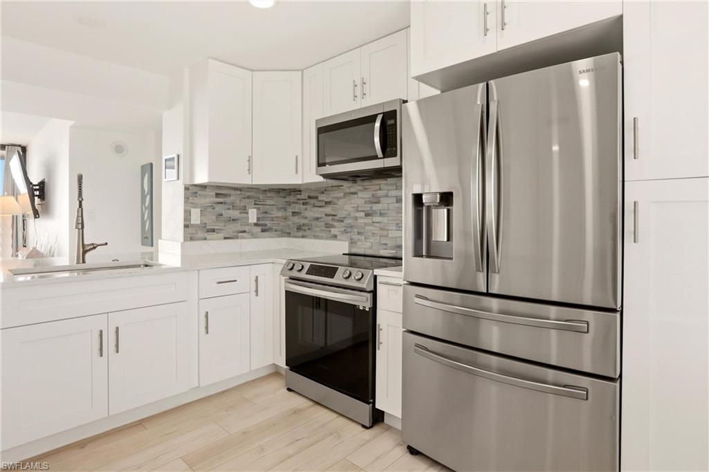 26300 Hickory BLVD 806 photo 11