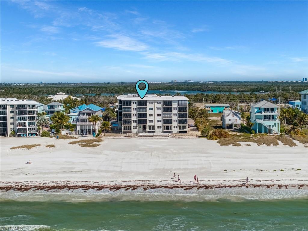 Enjoy the perfect blend of Gulf-front beauty and walkable island convenience.