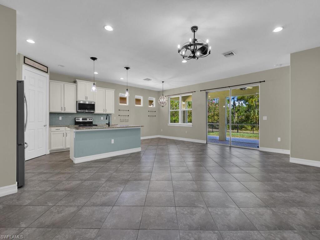 4211 Dutchess Park RD